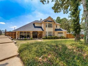 320  Blue Quail Court , Bedford Texas 76021