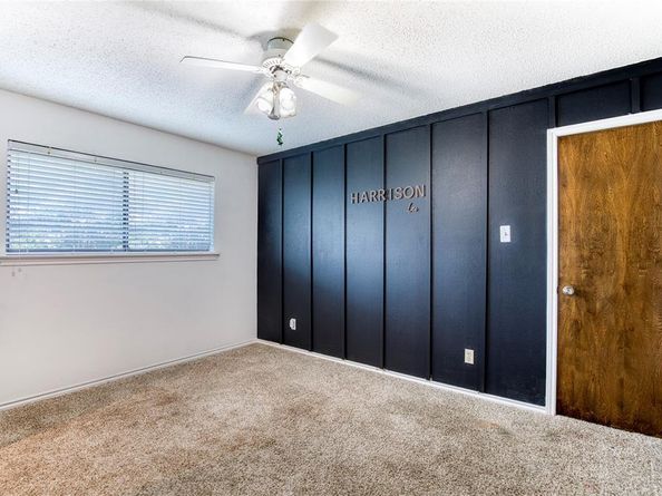 320  Blue Quail Court , Bedford Texas 76021