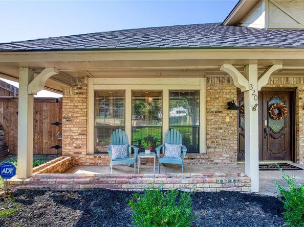 320  Blue Quail Court , Bedford Texas 76021