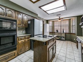 320  Blue Quail Court , Bedford Texas 76021