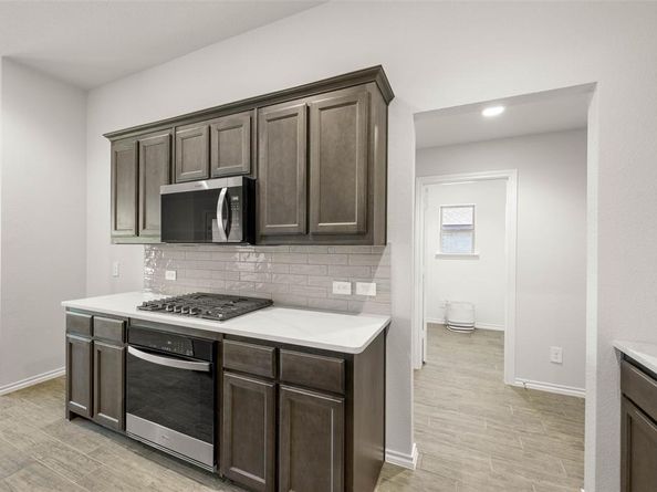 501  Pebble  , Azle Texas 76020