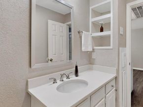 218 N Beacon Street  108, Dallas Texas 75214