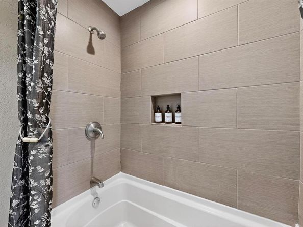 218 N Beacon Street  108, Dallas Texas 75214