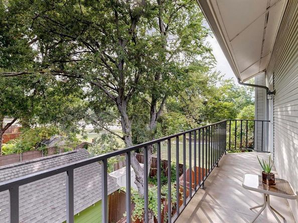 218 N Beacon Street  108, Dallas Texas 75214