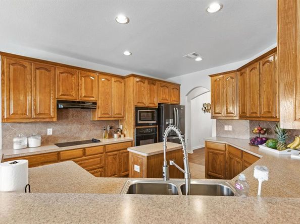 2112  Bentley Drive , Mansfield Texas 76063