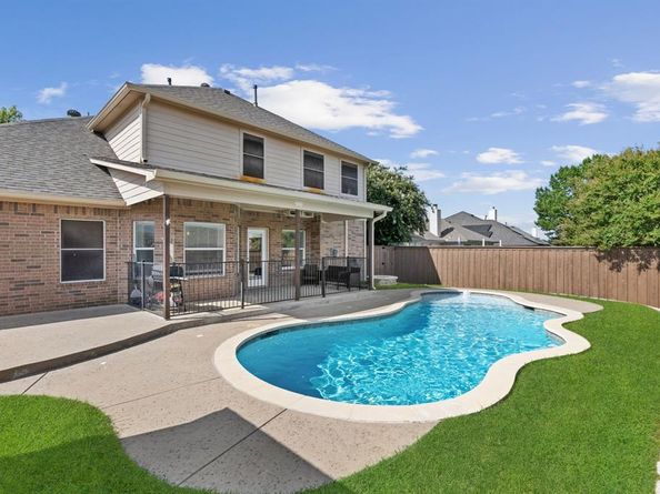 2112  Bentley Drive , Mansfield Texas 76063