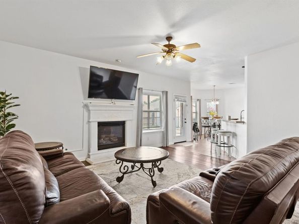 2112  Bentley Drive , Mansfield Texas 76063