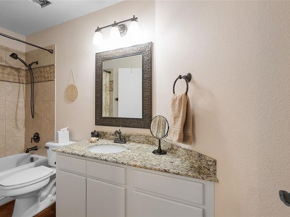 1340  Fairlakes Pointe Drive , Rockwall Texas 75087