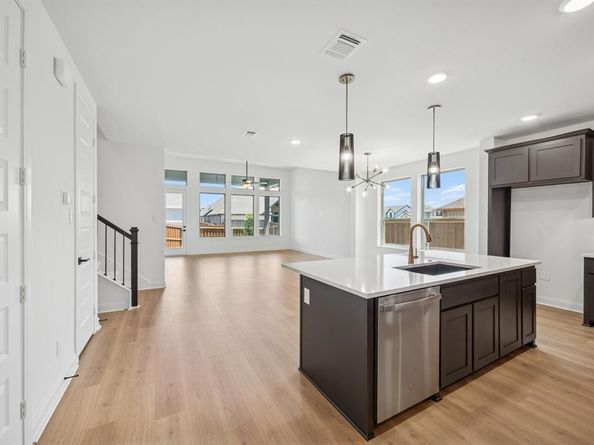 1016  Monarch Avenue , Crowley Texas 76036