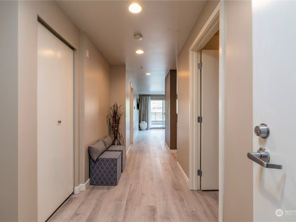 321 10th Avenue S 616, Seattle WA 98104