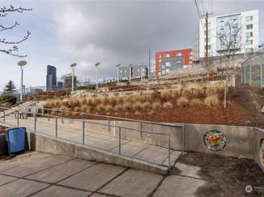 321 10th Avenue S 616, Seattle WA 98104