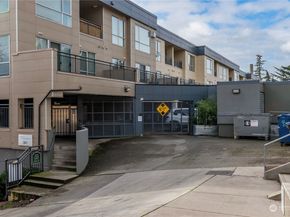 321 10th Avenue S 616, Seattle WA 98104