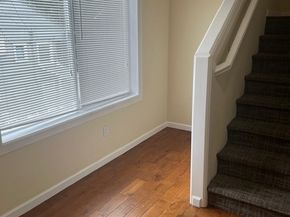 5794 Roosevelt Way NE, Seattle WA 98105