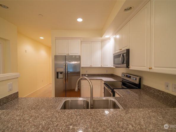 1709 134th Street SE 3, Bellevue WA 98005