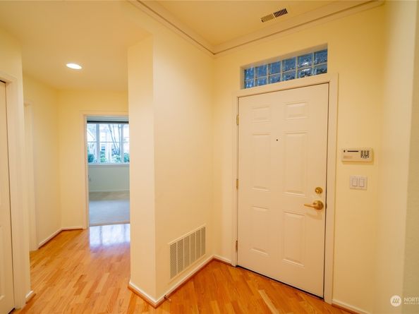 1709 134th Street SE 3, Bellevue WA 98005