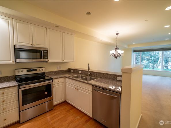 1709 134th Street SE 3, Bellevue WA 98005