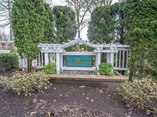 1709 134th Street SE 3, Bellevue WA 98005