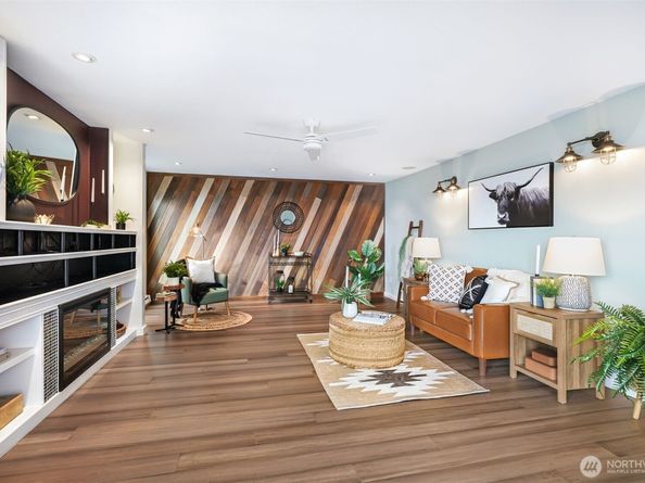 2104 Alki Avenue SW 305, Seattle WA 98116