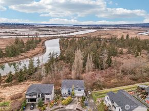 6012 37th Place NE, Marysville WA 98270