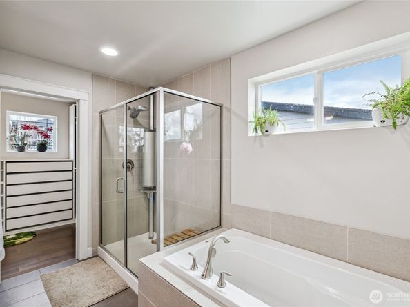 6012 37th Place NE, Marysville WA 98270