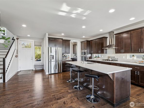 6012 37th Place NE, Marysville WA 98270