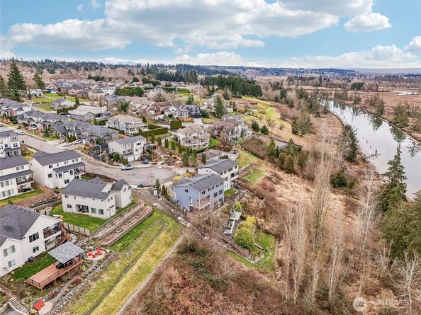 6012 37th Place NE, Marysville WA 98270