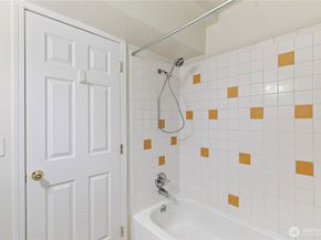 1521 E Spruce Street, Seattle WA 98122