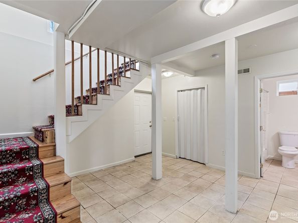 1521 E Spruce Street, Seattle WA 98122
