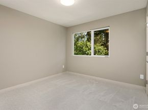 12249 NE 66TH Street, Kirkland WA 98033