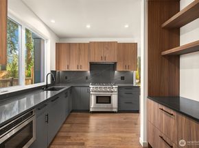 12249 NE 66TH Street, Kirkland WA 98033