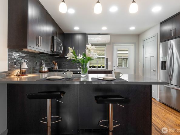 111 17th Avenue B, Seattle WA 98112