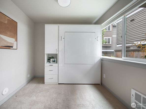 111 17th Avenue B, Seattle WA 98112