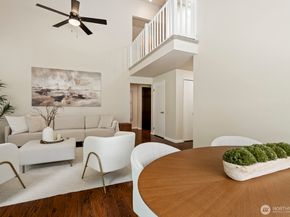 10244 NE 138th Place B1, Kirkland WA 98034