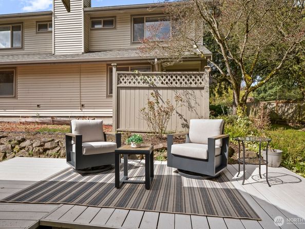 10244 NE 138th Place B1, Kirkland WA 98034