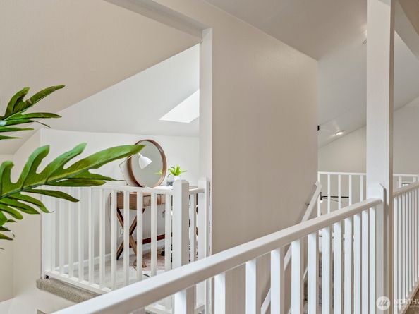 10244 NE 138th Place B1, Kirkland WA 98034