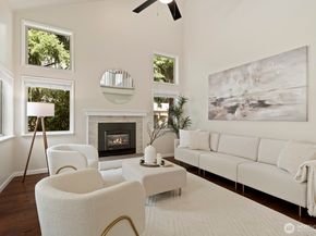 10244 NE 138th Place B1, Kirkland WA 98034