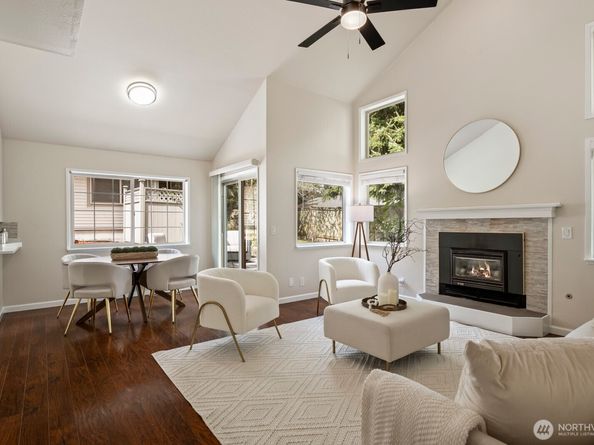 10244 NE 138th Place B1, Kirkland WA 98034