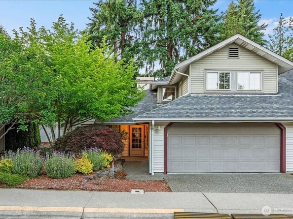 10244 NE 138th Place B1, Kirkland WA 98034