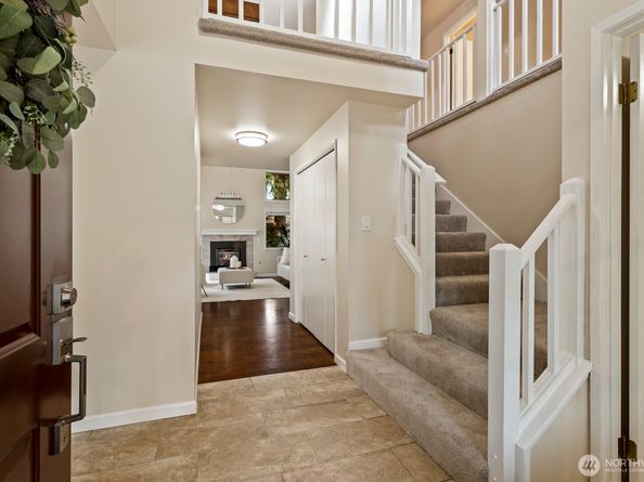 10244 NE 138th Place B1, Kirkland WA 98034