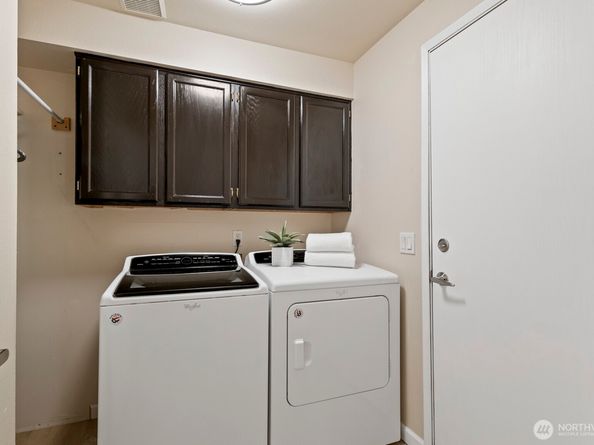 10244 NE 138th Place B1, Kirkland WA 98034