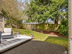10244 NE 138th Place B1, Kirkland WA 98034