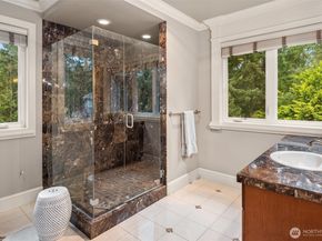 20920 SE 8th Place, Sammamish WA 98075