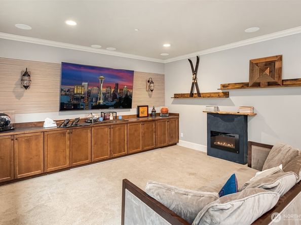 20920 SE 8th Place, Sammamish WA 98075