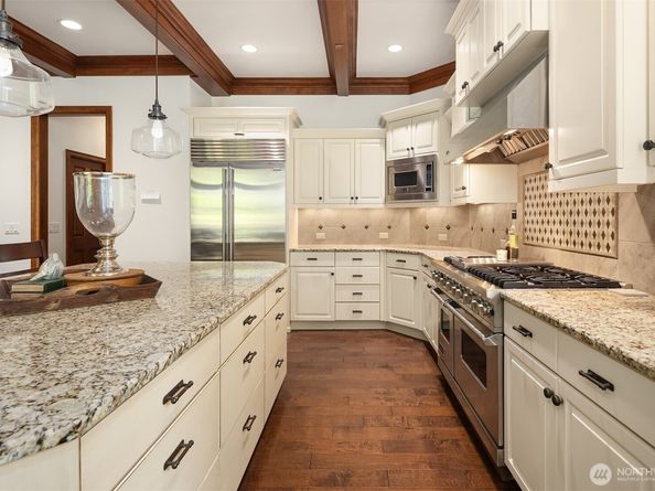 20920 SE 8th Place, Sammamish WA 98075