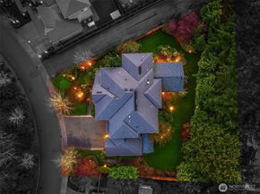 20920 SE 8th Place, Sammamish WA 98075