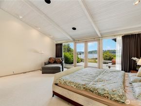 8428 N Mercer Way, Mercer Island WA 98040