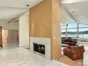 8428 N Mercer Way, Mercer Island WA 98040