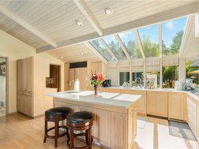 8428 N Mercer Way, Mercer Island WA 98040