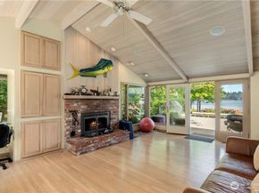 8428 N Mercer Way, Mercer Island WA 98040