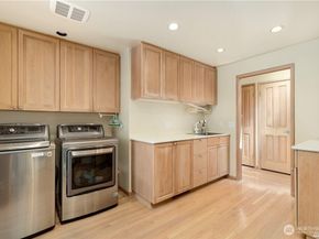 8428 N Mercer Way, Mercer Island WA 98040